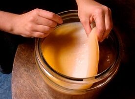 Treatment with tea mushrooms