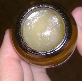 Folk ointments for fungi