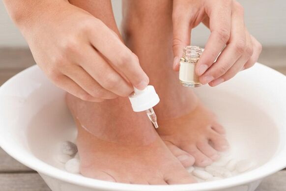 the use of iodine to treat toenail fungus